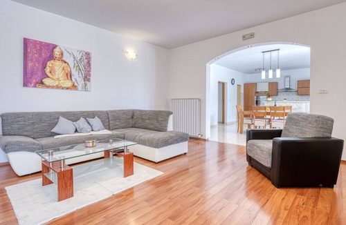 Melnica House | Kikaana by Interhome