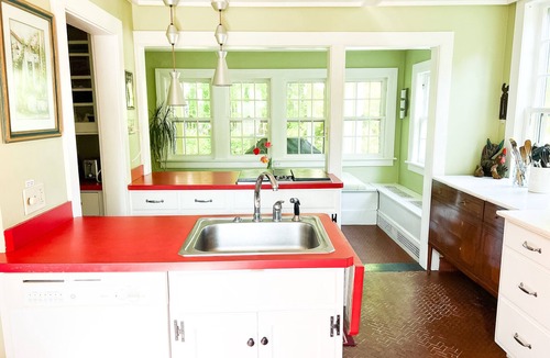 Whippleville House | Kilburn Manor 1820 Historical house