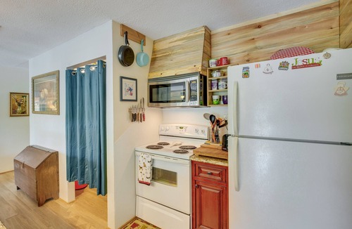 Kilgore House | Kilgore Lakefront Home w/Private Dock & Pier!