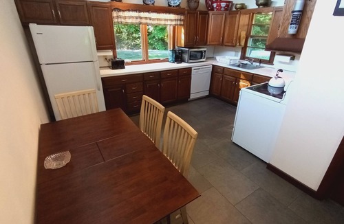 Pittsfield House | Killington area home - 4-seasons, hot tub and A/C