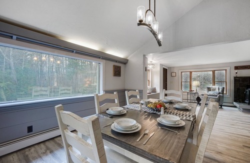 Killington Cabin | Killington Mountain Home! HotTub & 5 min to Skiing! 3 Bedroom Home by RedAwning