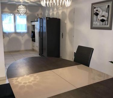 Auray Bed & Breakfast | Kim MAO