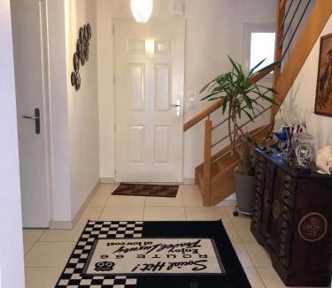 Auray Bed & Breakfast | Kim MAO