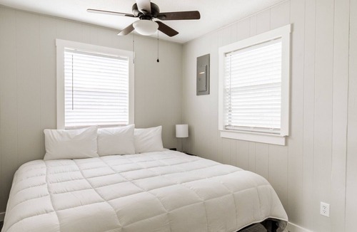 Kimberling City Hotel | Kimberling Cove H22