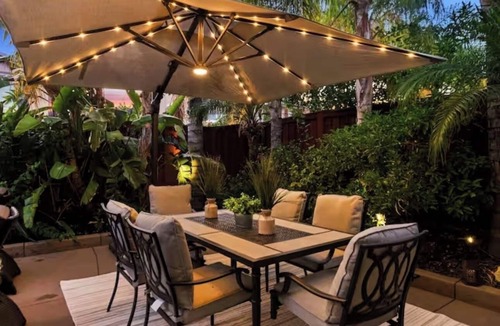 Lake Elsinore House | Kimberlys Chandelier Château Palm Resort, 6 Bed 5 Bath. Salt Water Pool + SPA!