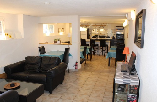 Prado - Republique Apartment | Kimi Résidence