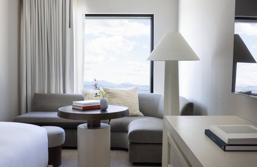 Southmoor Park Hotel | Kimpton Claret Hotel by IHG