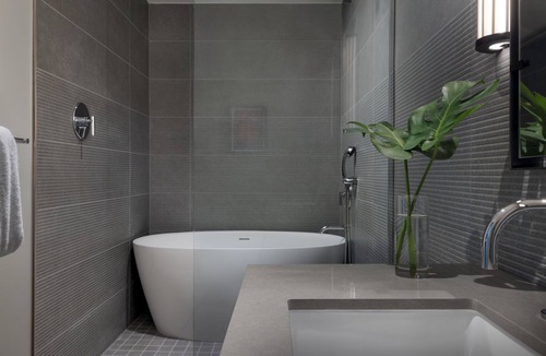 Southmoor Park Hotel | Kimpton Claret Hotel by IHG