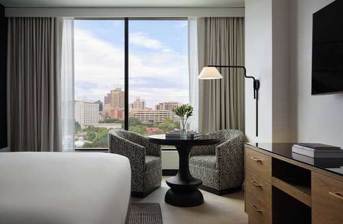Downtown San Antonio Hotel | Kimpton Santo San Antonio - Riverwalk by IHG
