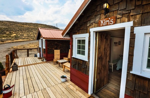 Cody Cabin | Kims Cozy Rustic Cabin 5 min. from Cody