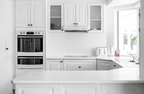 Helensvale House | Kin By Khove Summary: