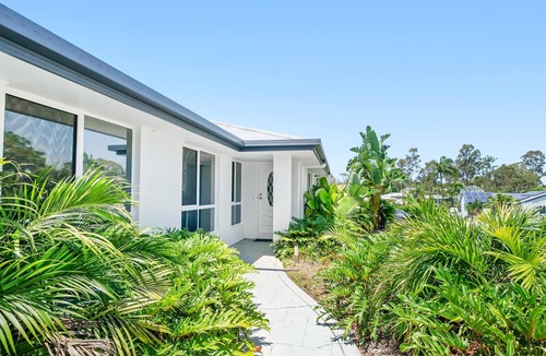 Helensvale House | Kin By Khove Summary: