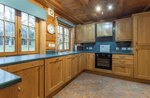 Glenisla Cabin | Kinder Lodge (Pet), Dundee