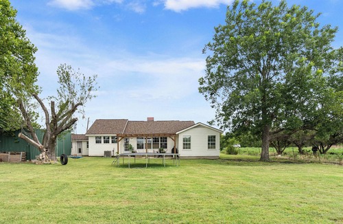 China Spring House | Kindred Cottage - Charming 3 bedroom house 20min from downtown