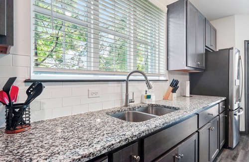 North Raleigh Apartment | King 3BR Suite in North Raleigh