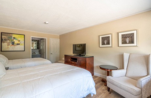 Wappapello Resort | KIng and queen rooms adjoin w/high speed internet