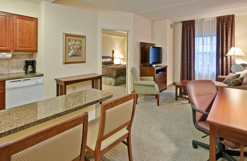 West Seneca Apartment | King Bed 1-BR Suite w/Kitchen Near Buffalo