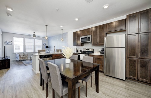 Fishers Apartment | KING BED - 1BED/1BTH - LUXE