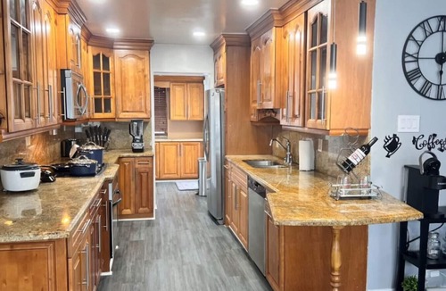Miami Gardens House | King Bed, 3 miles to Stadium