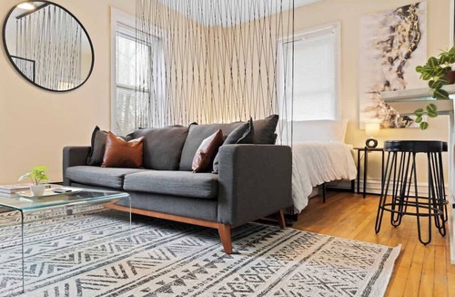 Gayborhood Apartment | King Bed | Central | Secure | 98 Walk Score