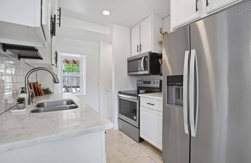 Parkesburg Apartment | King Bed, Cozy Patio Fire-Pit Area