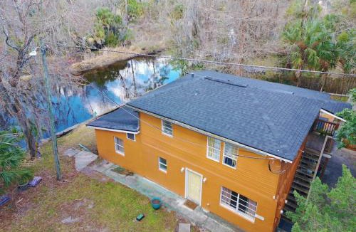 Fairfax House | King Bed Creekfront Retreat in Jacksonville