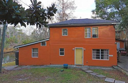 Fairfax House | King Bed Creekfront Retreat in Jacksonville