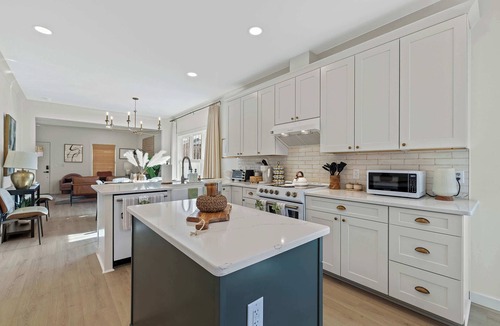 East Durham House | King Bed | EV Charger | 12 Guests | Modern