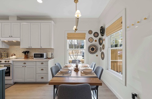 East Durham House | King Bed | EV Charger | 12 Guests | Modern