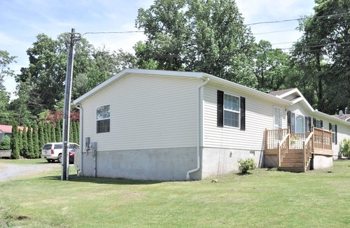 Elizabethtown House | King Bed. Family-sized Near Hershey Park. 7 Minutes to route 283