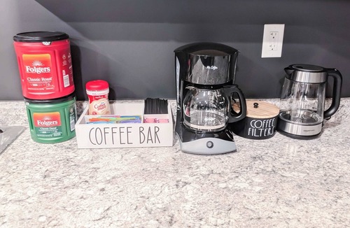 Fairfield Beach Apartment | King Bed Firepit Buckeye Lake Hebron 18 Mins