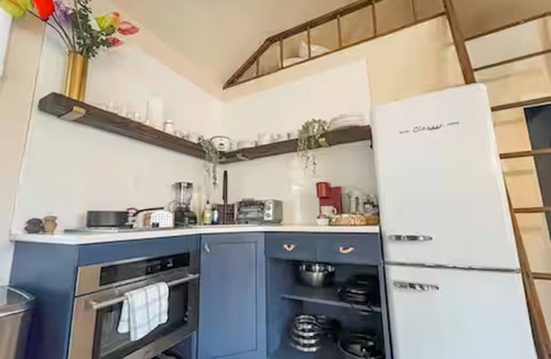 Ellenville Cabin | King Bed & Hot Tub, Unit C