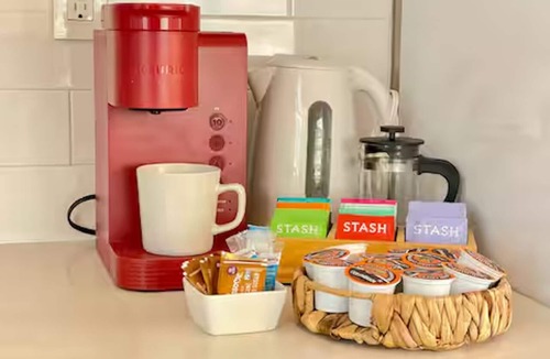 Ellenville Cabin | King Bed & Hot Tub, Unit C