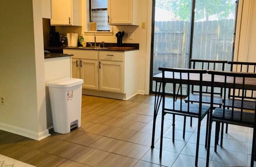 Hillcrest Apartment | KING BED Midtown 2 Story Loft