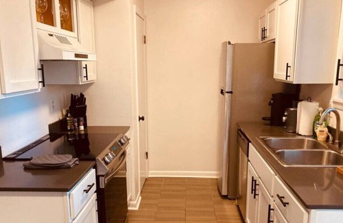 Hillcrest Apartment | KING BED Midtown 2 Story Loft