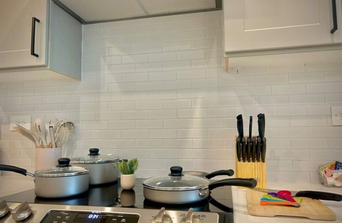 Sherman Apartment | King Bed · Near Med Center · Long Worker Stays
