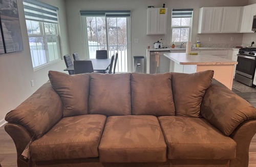West Seneca House | King bed - Perfect Room - shared living room - Bills Stadium and Tesla