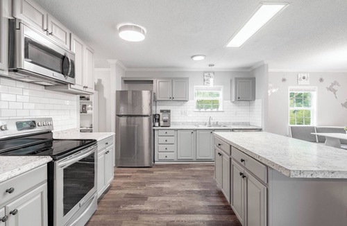 Madison House | King Bed Pet Friendly BBQ Grill Peaceful