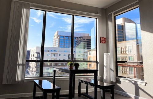 Far North Dallas Apartment | King Bed + Pool in Great Location by Galleria - F