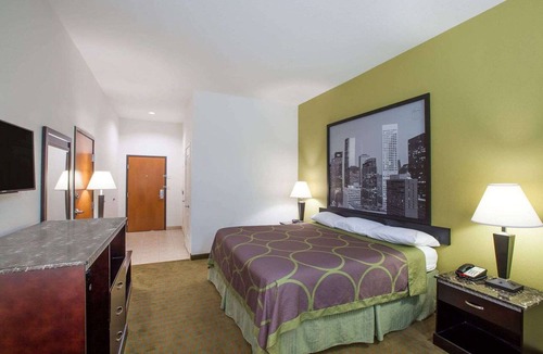 La Porte Hotel | King Bed Room, Scottish Suites La Porte, Guest Laundry, Free On-site Parking