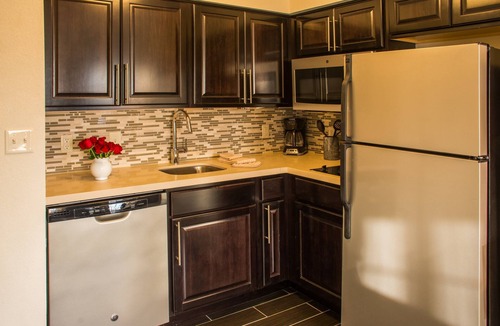 Schererville Condo | King Bed Suite | Indoor Pool. Free Breakfast.