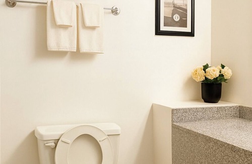 Point Edward Hotel | King Bed Suite with Jetted Tub