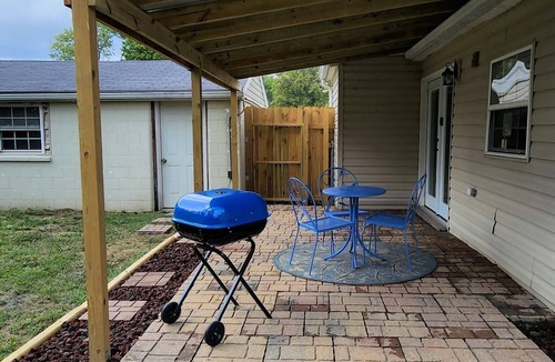 Jeffersonville House | King Bedroom, Outdoor Cabana w/Bed Swing, Quiet House Minutes to D/T Louisville