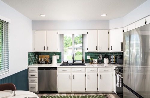 Berkley House | King Beds, In-Unit Laundry, Full Kitchen Close to Downtown Denver & Red Rocks!