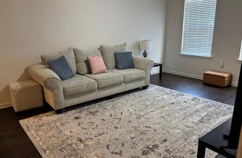 Madison Apartment | King Blue Oasis