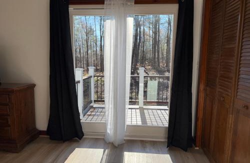 Hampden House | King Cabin