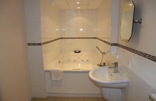 Gillingham Hotel | King Charles Hotel