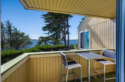 Bodega Bay House | King Fireplace Room with Ocean View