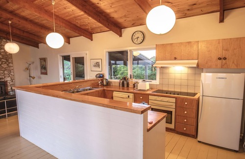 Duncan House | King George Beach Retreat