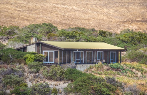 Duncan House | King George Beach Retreat